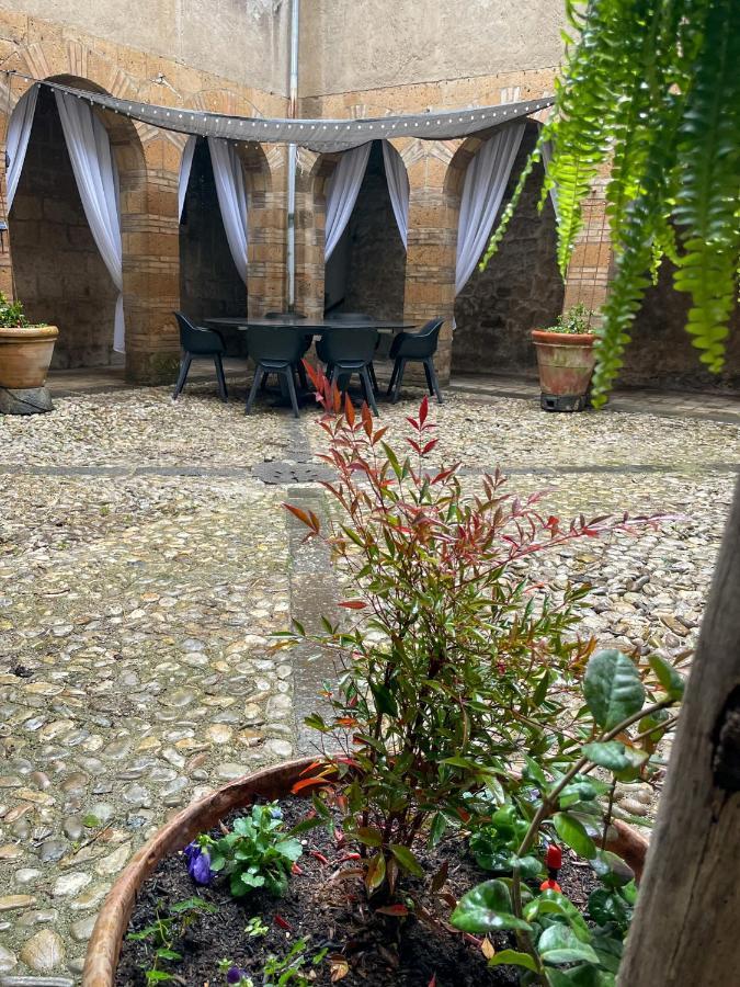 Orvieto: Spacious 3br 3ba With Balcony & Patio *